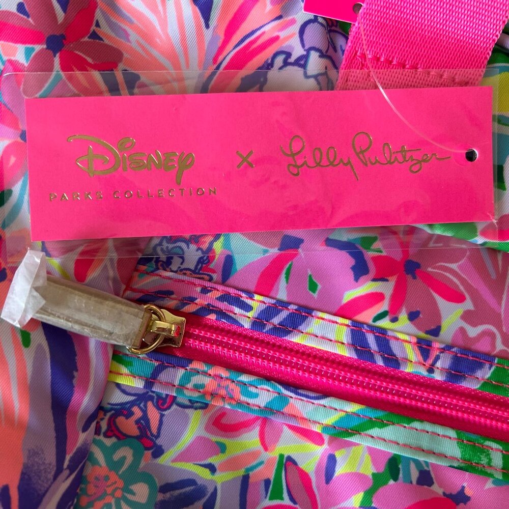Lilly Pulitzer Minnie Mouse and Daisy Duck Weekender Bag – Disney Parks - Picture 8 of 9